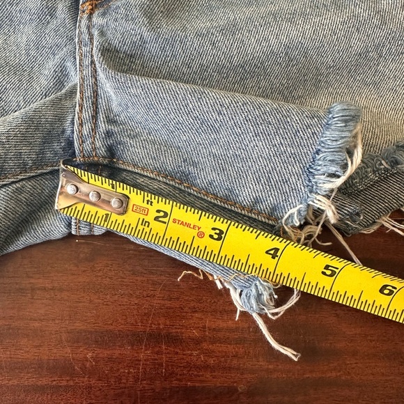 Universal Thread 90s Baggy Distressed Denim Shorts Women’s Size 4 - Picture 6 of 8